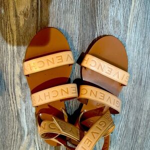 Givenchy Sandals 🔥🔥🔥